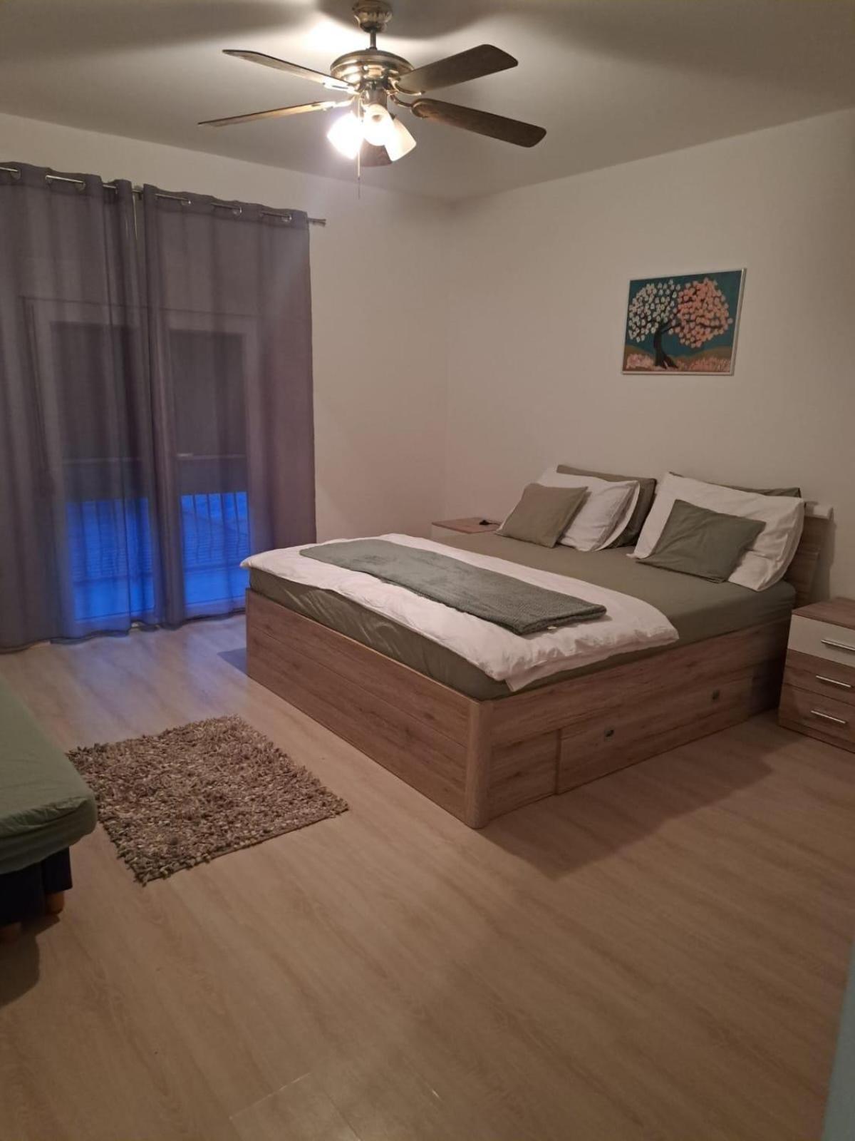 Apartments By The Sea Turanj, Biograd - 364 Екстериор снимка